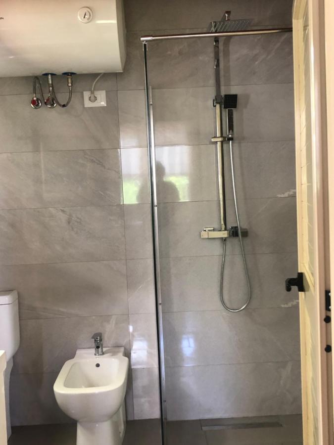 Olive House. Hotell Vlorë Exteriör bild