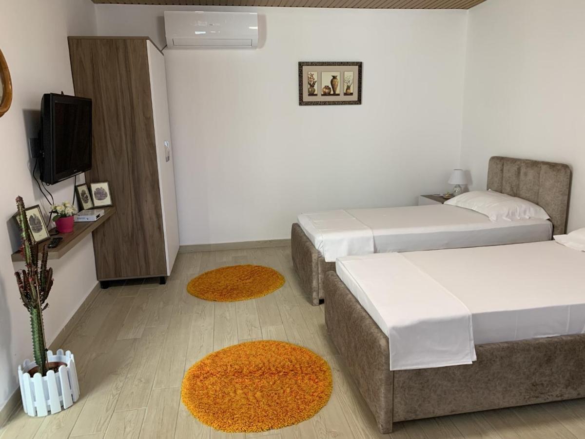 Olive House. Hotell Vlorë Exteriör bild