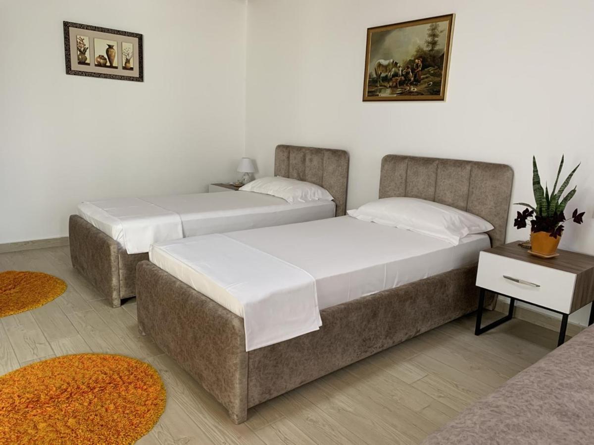 Olive House. Hotell Vlorë Exteriör bild